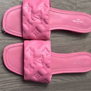 Louis Vuitton Revival Flat Mule Sandal Rose Pop 39